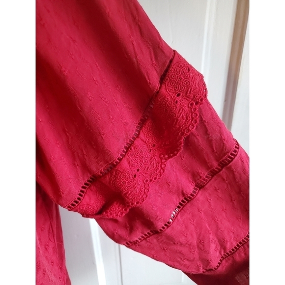 Knox Rose Eyelet Blouse - Picture 9 of 13